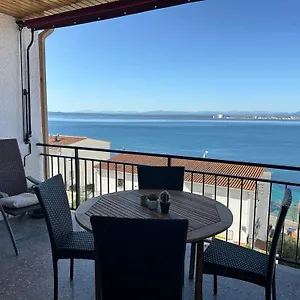 Appartement Agi Les Roques